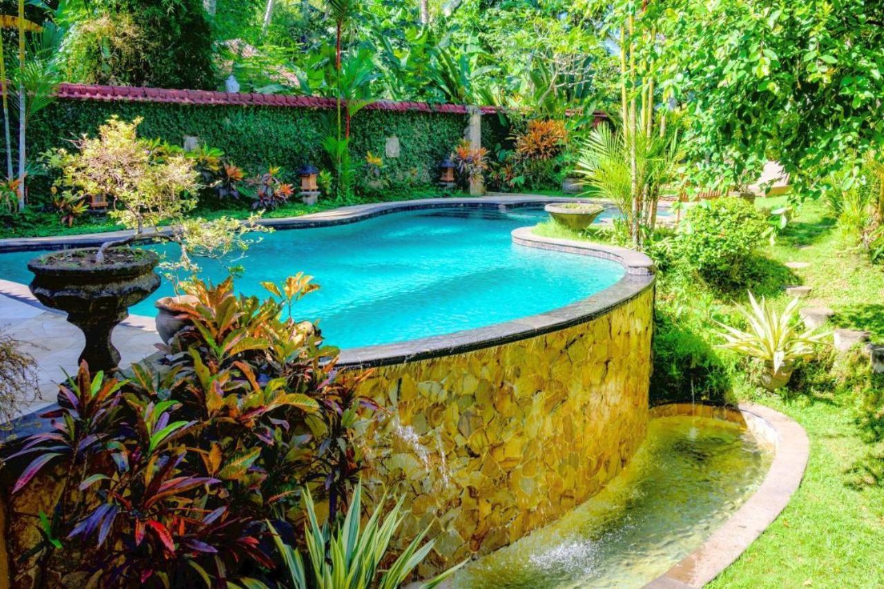 Wisma tamu Tropical Deluxe Infinity Pool Cyn Ubud (Bali)